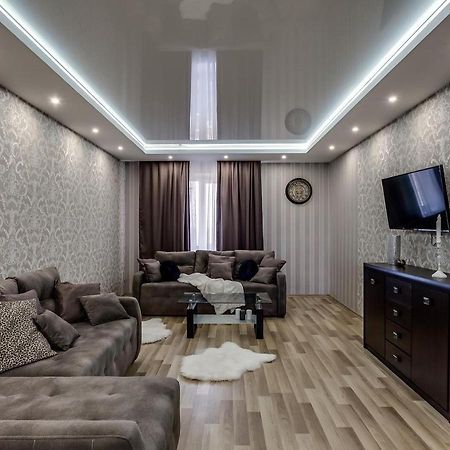 Viktoria Garden Apartment ลวีฟ ภายนอก รูปภาพ